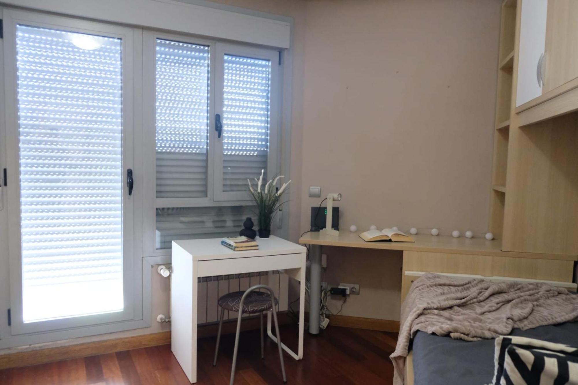 Apartamento Bonito Atico Zona Hospital Con Garaje Oviedo